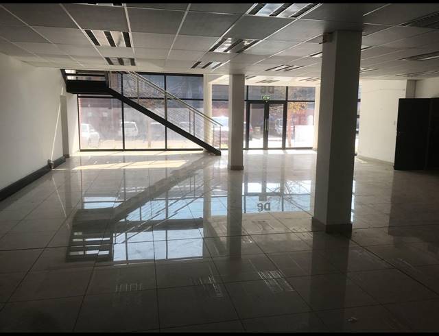 1,061M² WAREHOUSE TO LET IN NORTH RIDING